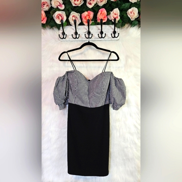 Entry Gingham Off-Shoulders B&W Mini Dress - Picture 1 of 6